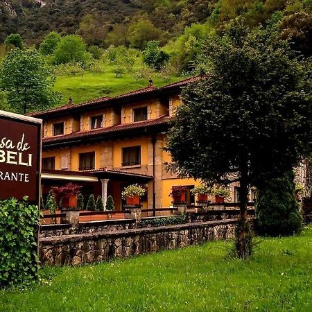 Logis Hotel Restaurante La Casa De Juansabeli Arenas De Cabrales Luaran gambar