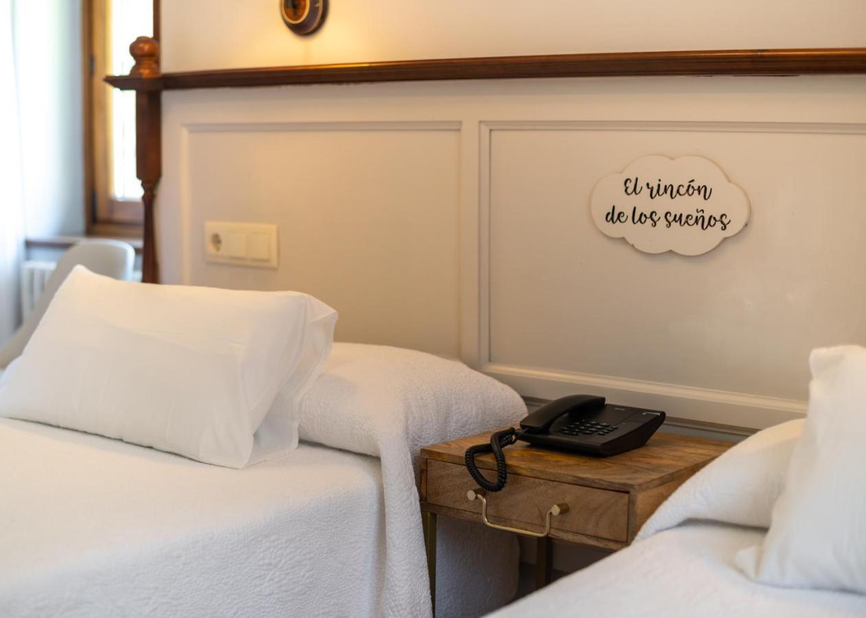 Logis Hotel Restaurante La Casa De Juansabeli Arenas De Cabrales Luaran gambar
