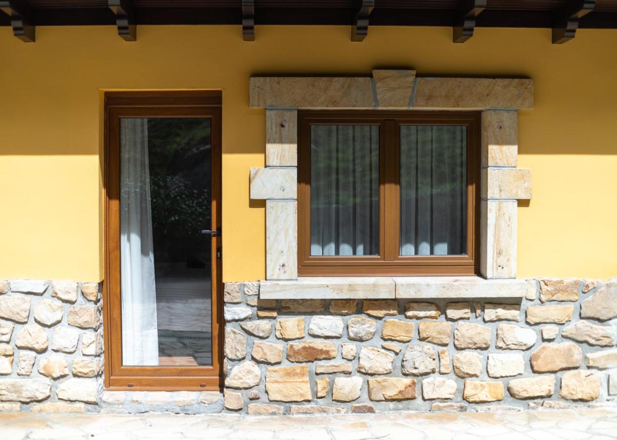 Logis Hotel Restaurante La Casa De Juansabeli Arenas De Cabrales Luaran gambar