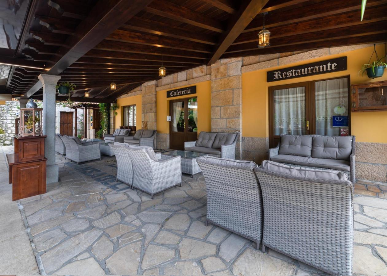 Logis Hotel Restaurante La Casa De Juansabeli Arenas De Cabrales Luaran gambar