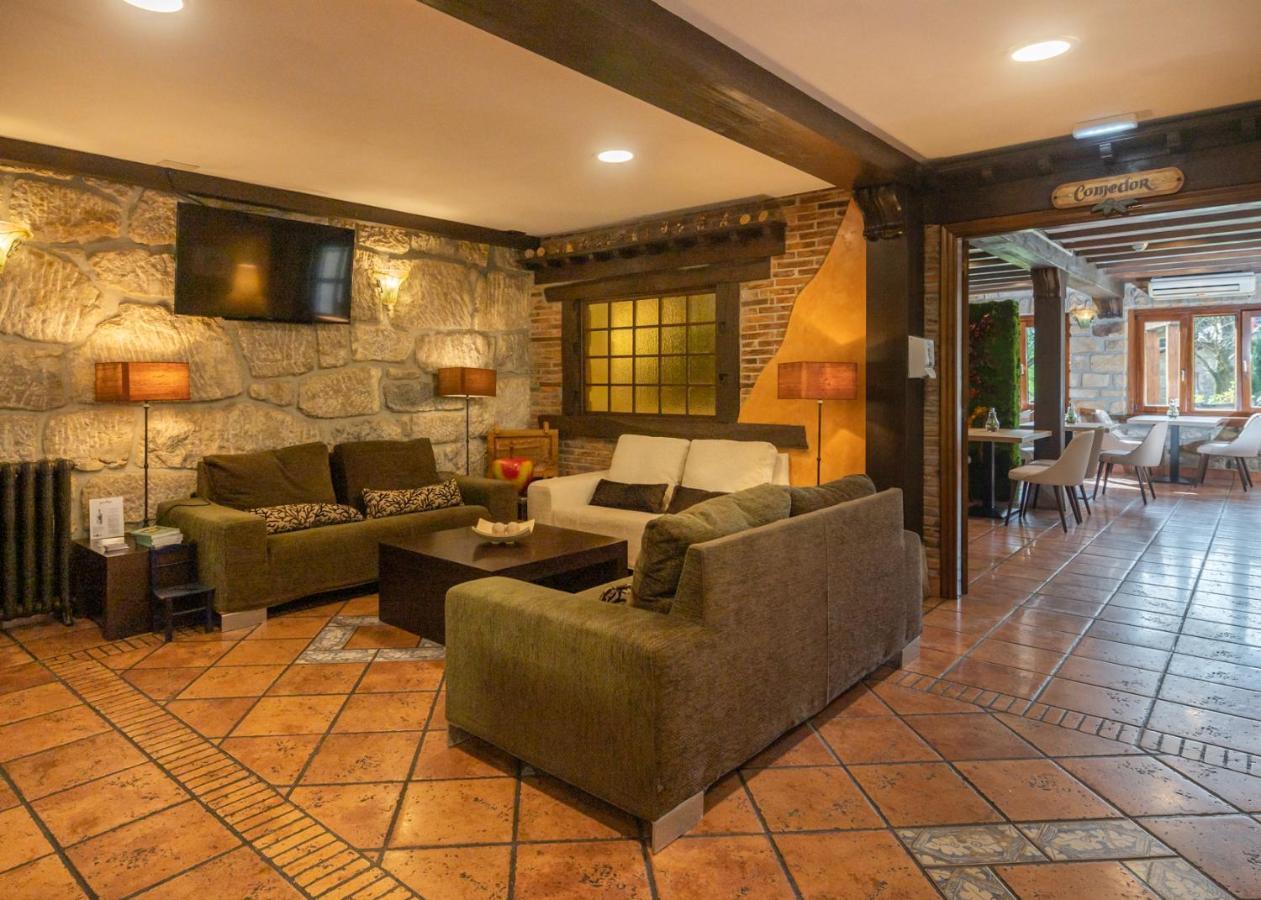 Logis Hotel Restaurante La Casa De Juansabeli Arenas De Cabrales Luaran gambar