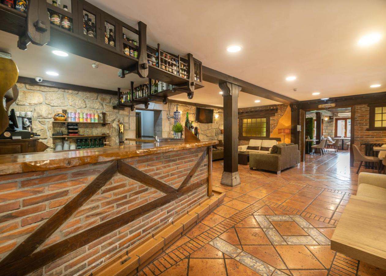 Logis Hotel Restaurante La Casa De Juansabeli Arenas De Cabrales Luaran gambar