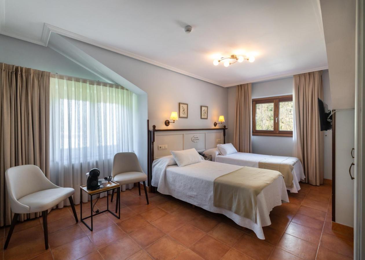 Logis Hotel Restaurante La Casa De Juansabeli Arenas De Cabrales Luaran gambar
