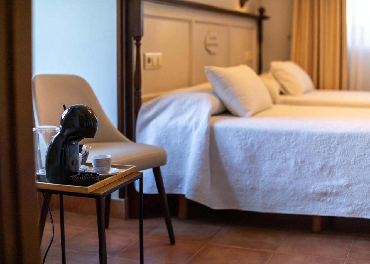 Logis Hotel Restaurante La Casa De Juansabeli Arenas De Cabrales Luaran gambar